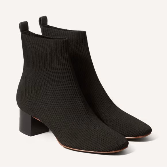 Everlane The Glove Boot, size 6.5, black, great condition, only worn twice - Picture 4 of 6